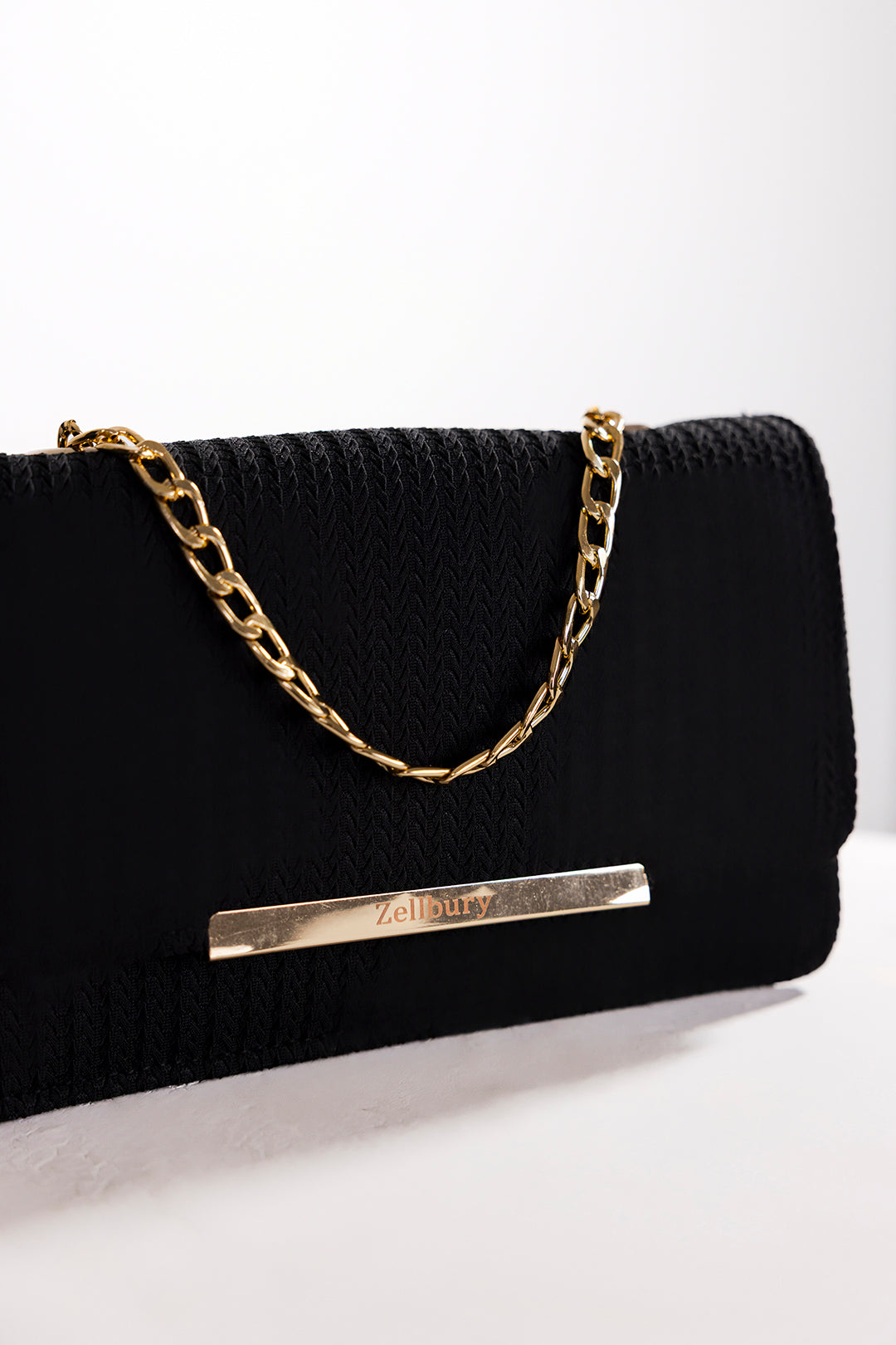 Cross-Body Bags - E589