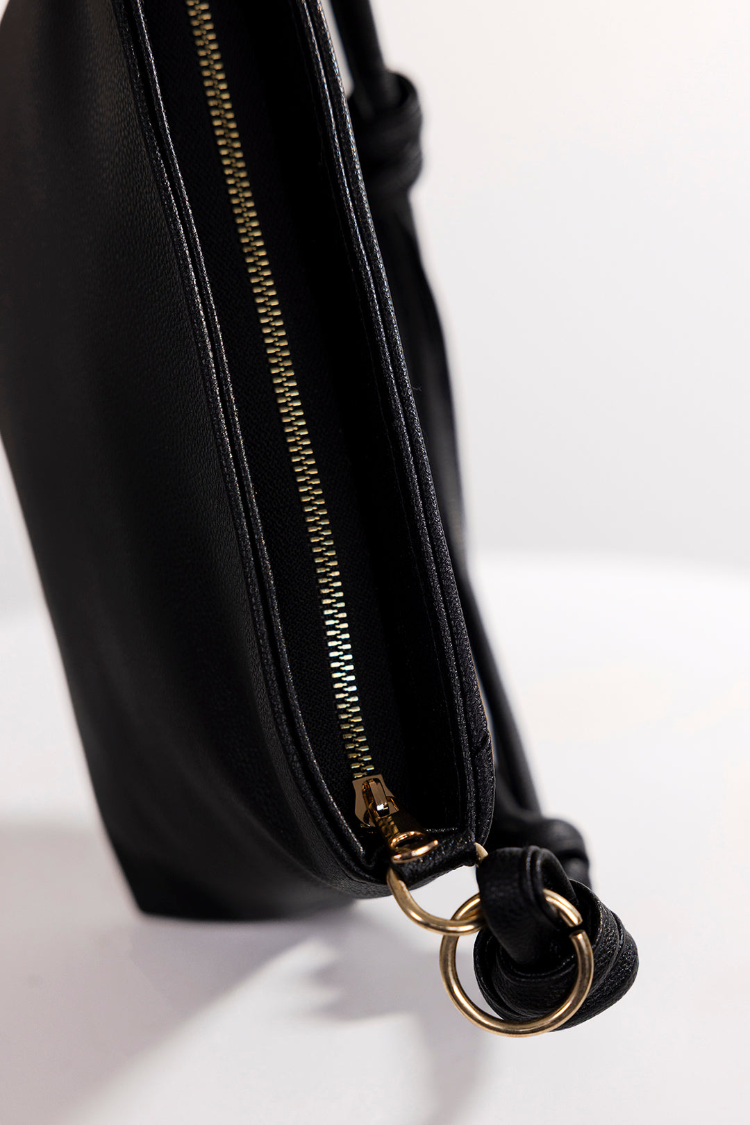 Cross-Body Bags - E596|Black