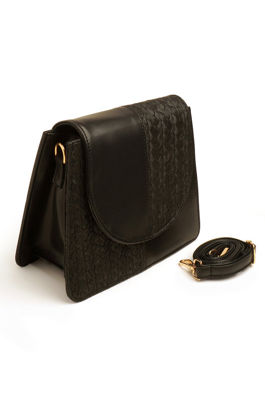 Cross-Body Bags - E647