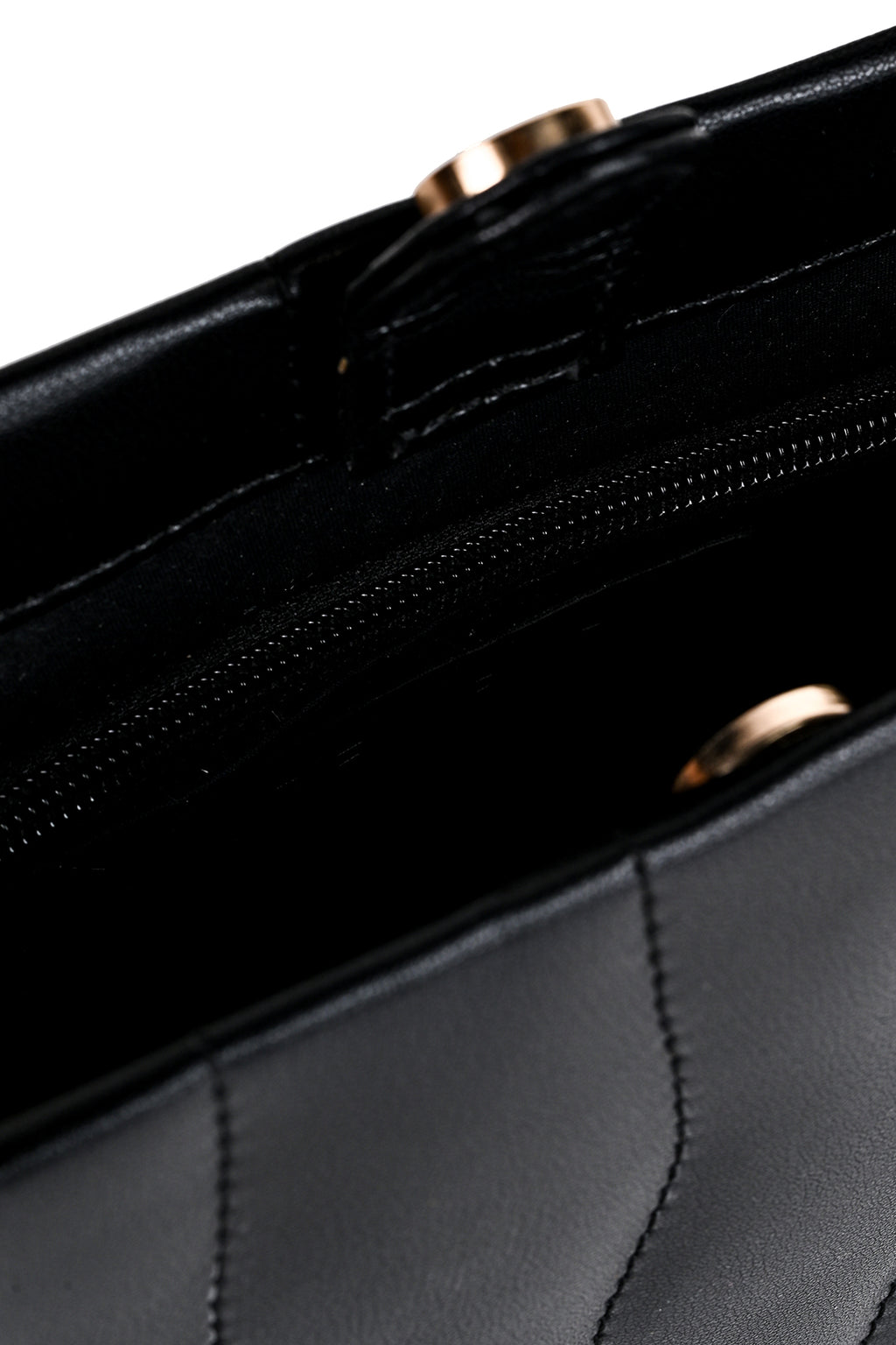 Cross-Body Bags - E940