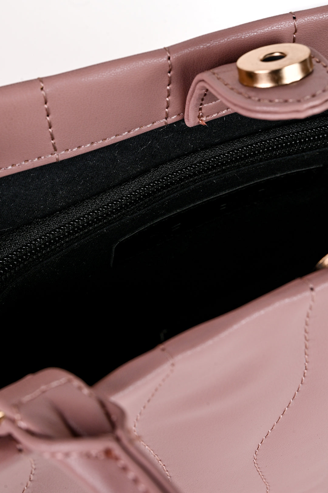 Cross-Body Bags - E940