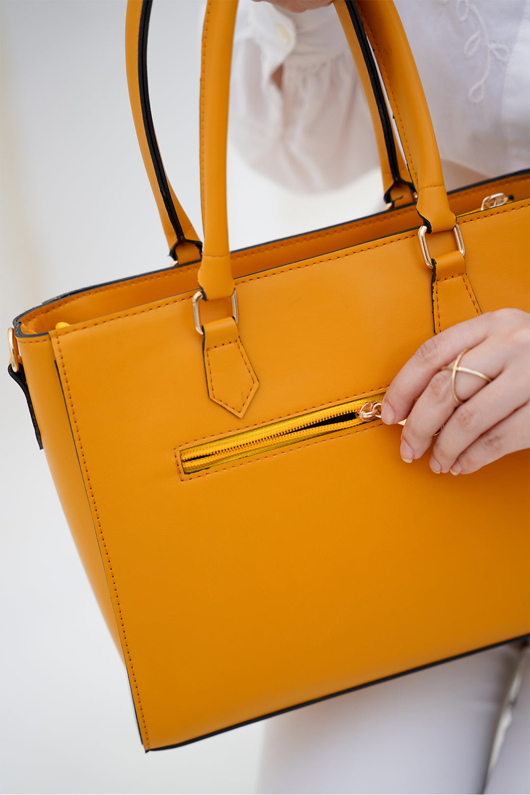 Shoulder Bag - E195|Black