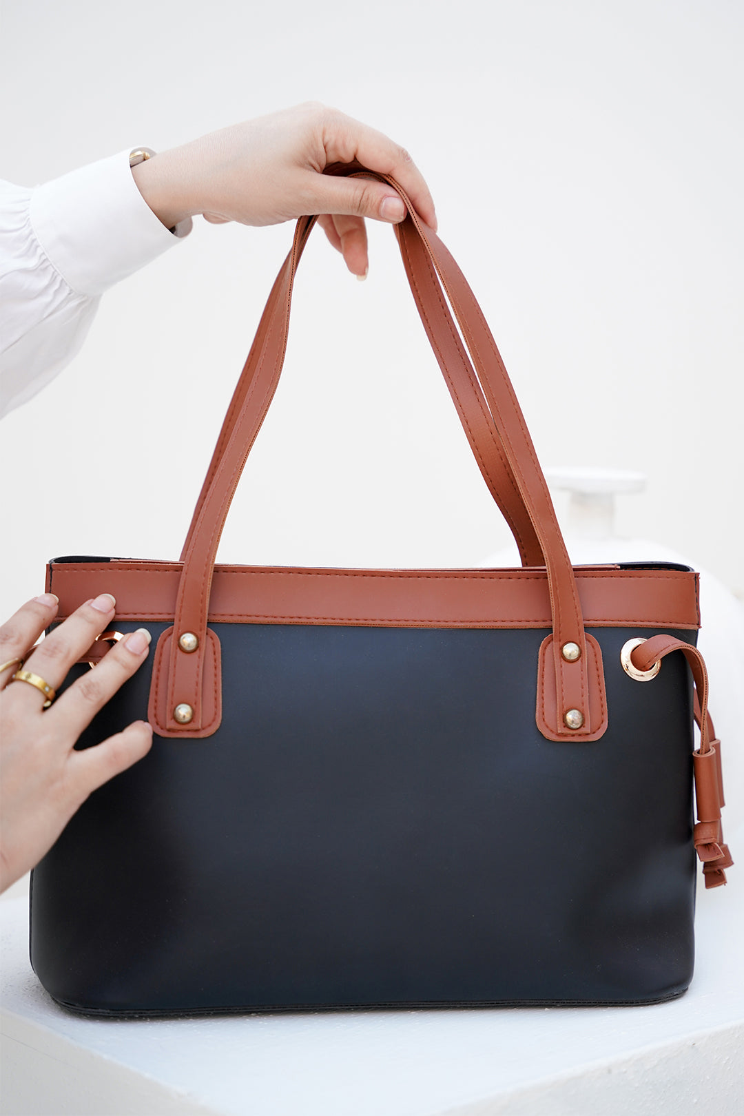 Shoulder Bag - E199