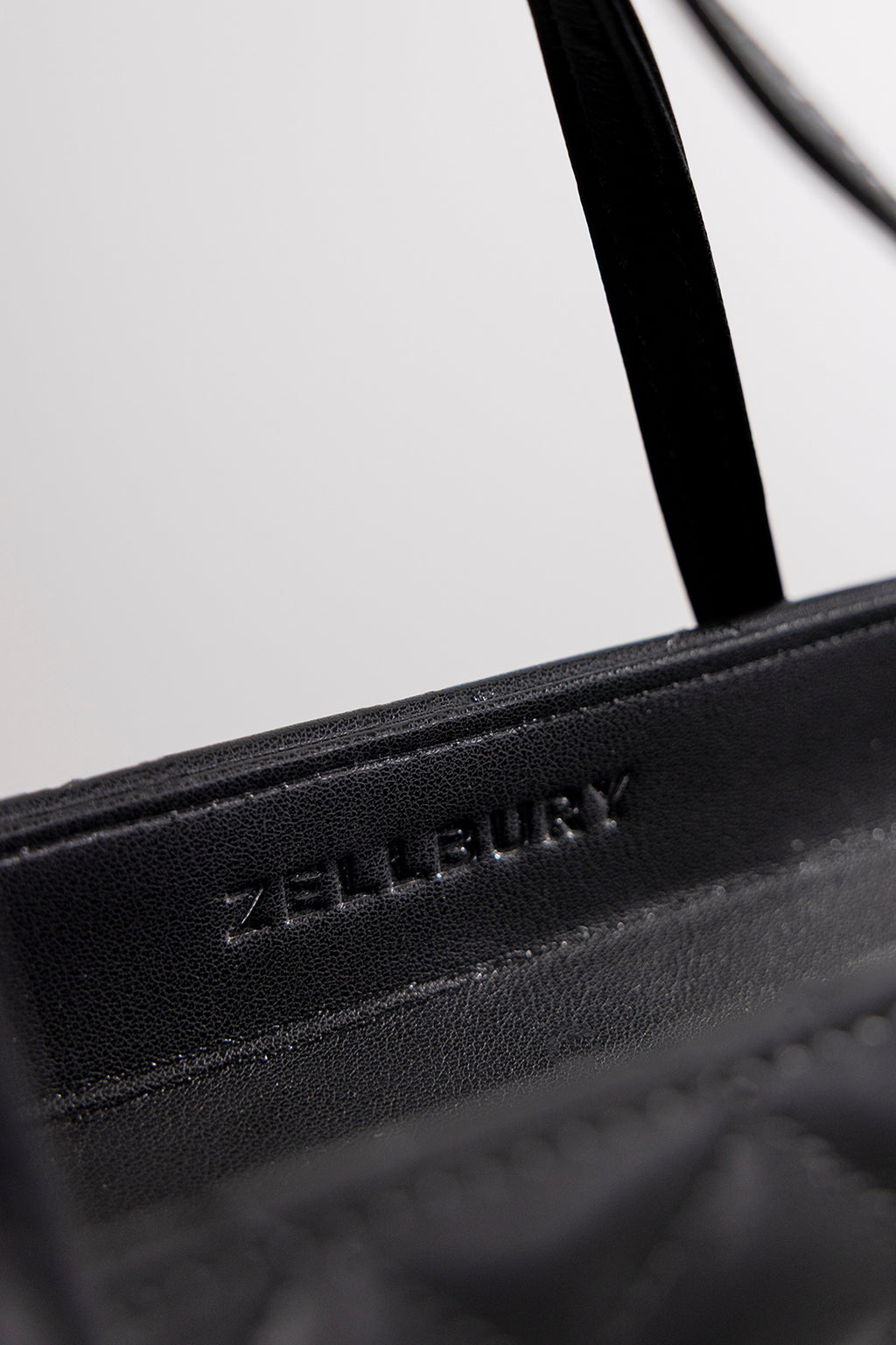 Shoulder Bags - E551