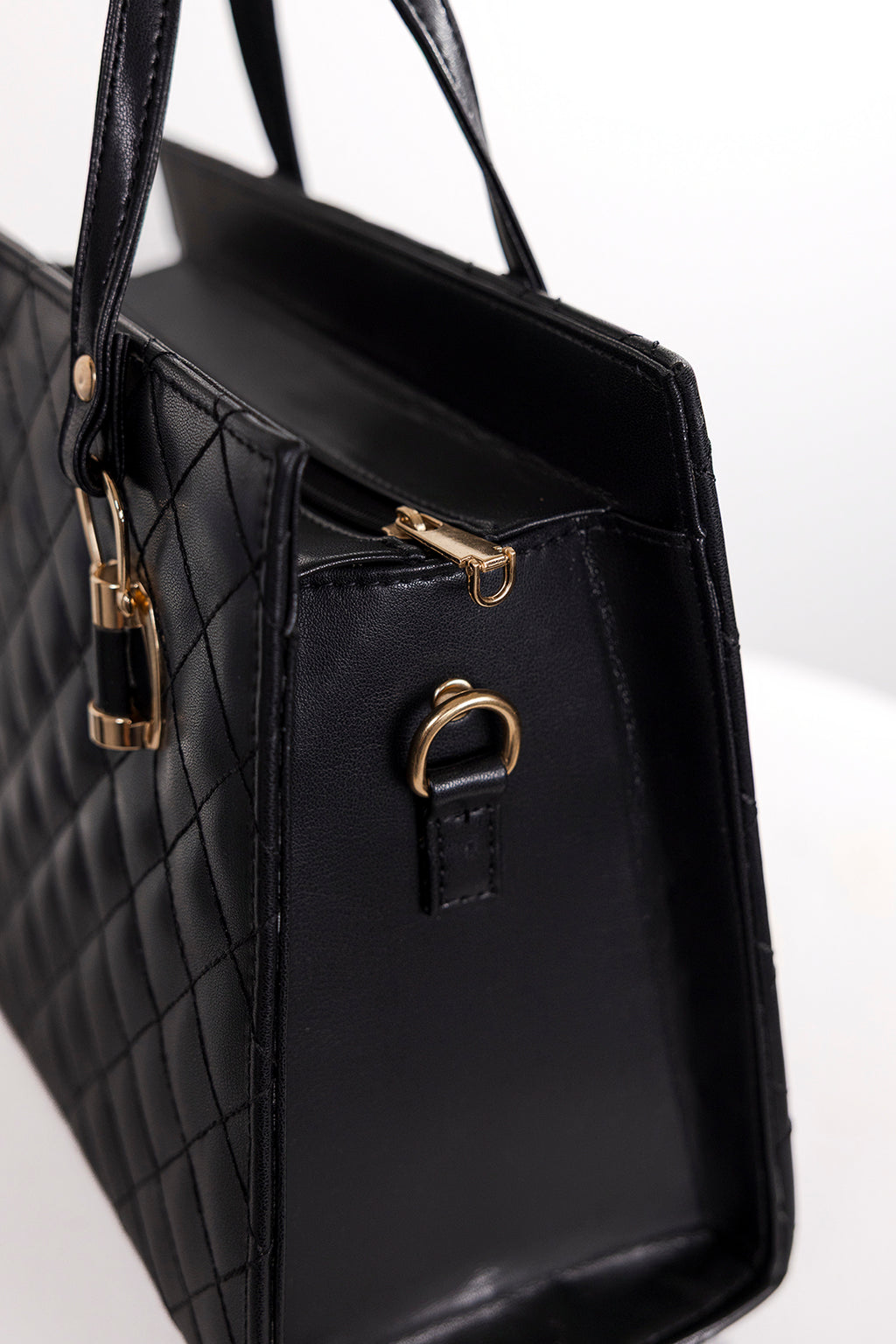 Shoulder Bags - E551
