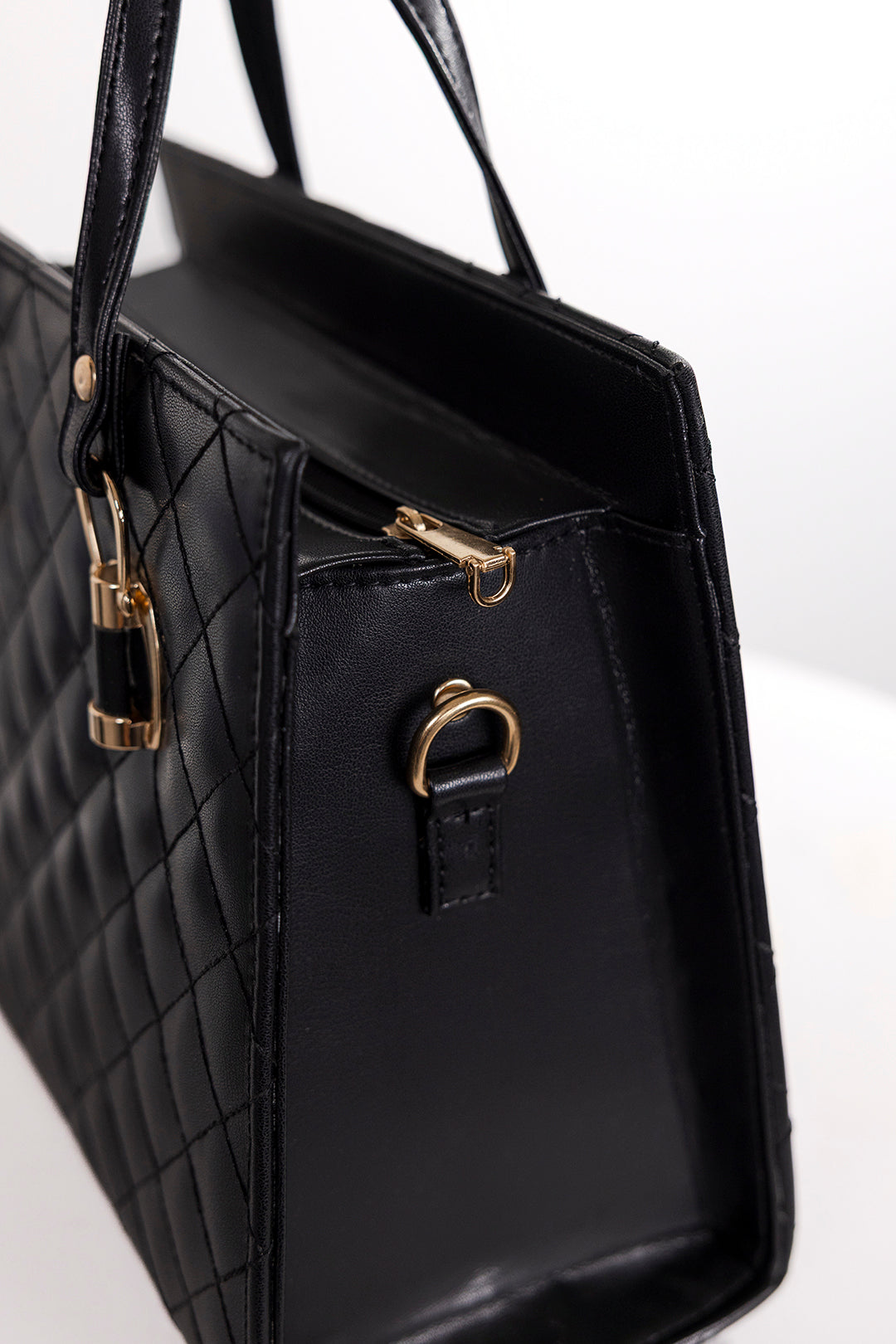 Shoulder Bags - E551