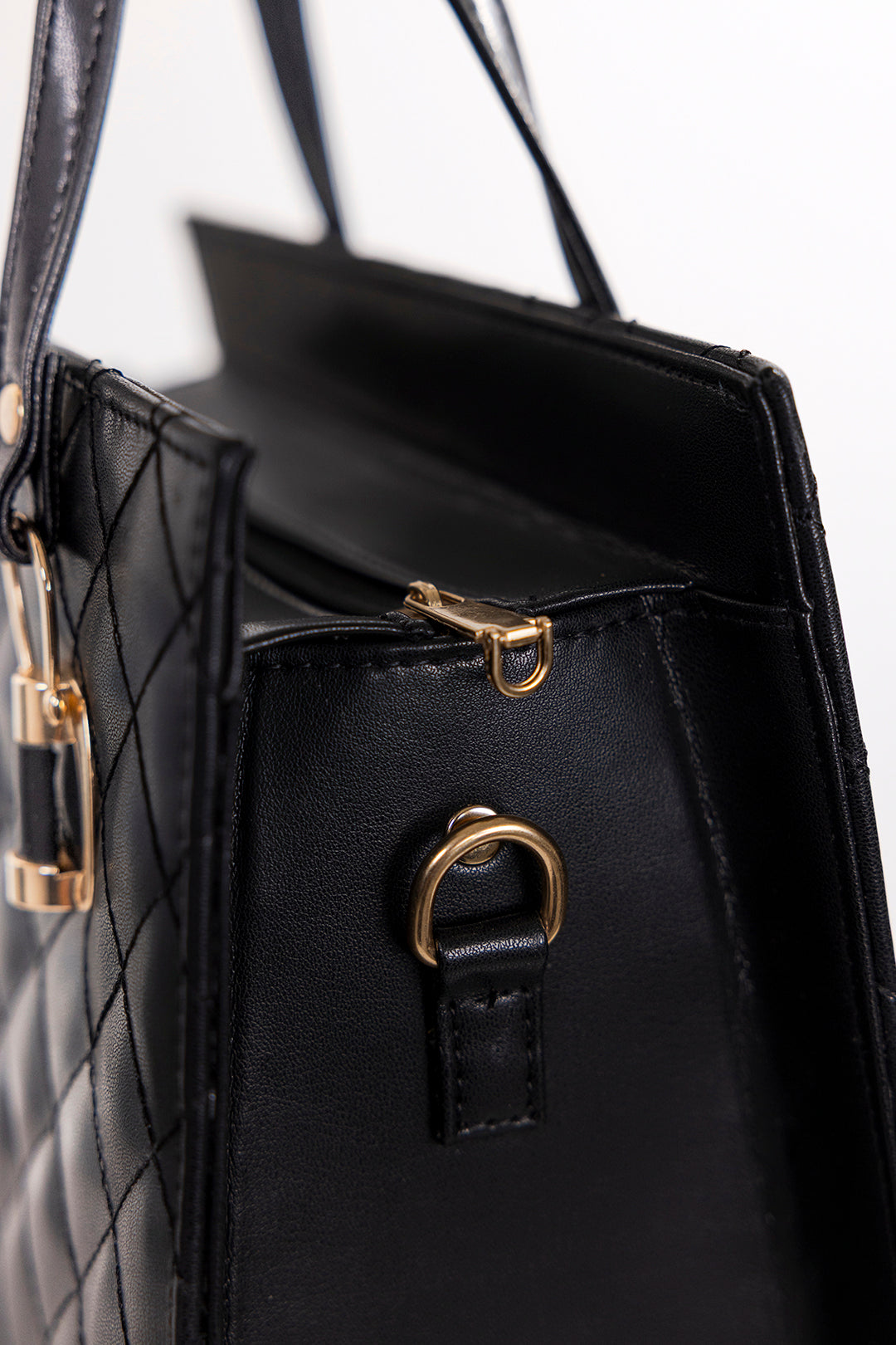 Shoulder Bags - E551