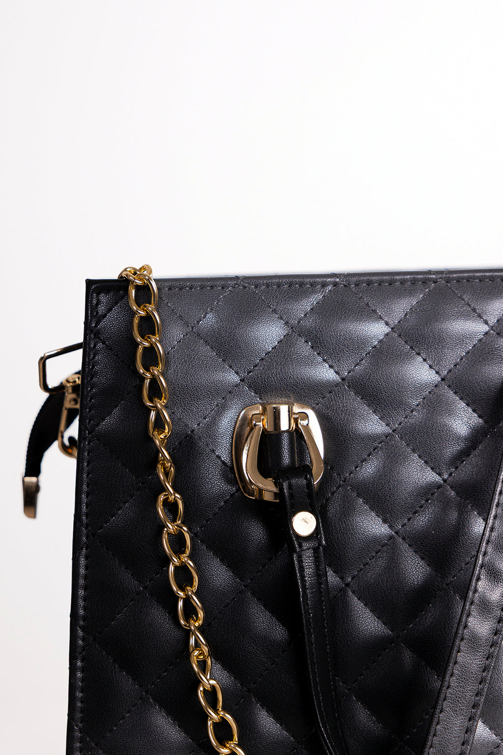 Shoulder Bags - E551