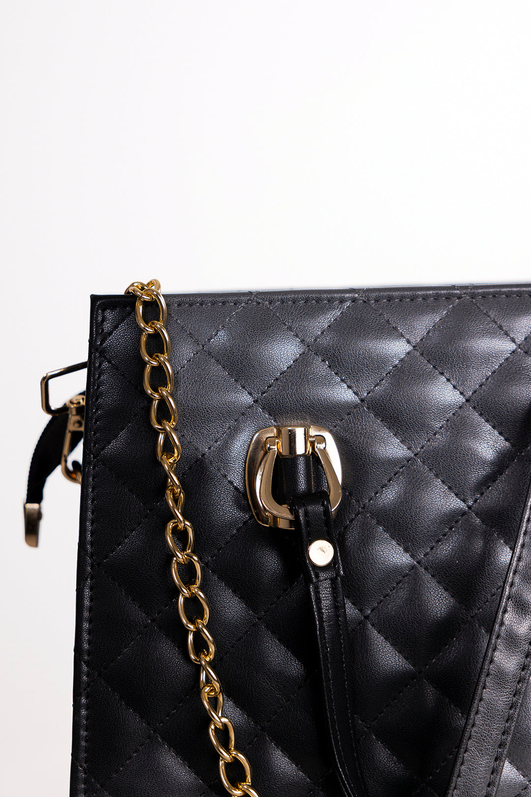 Shoulder Bags - E551