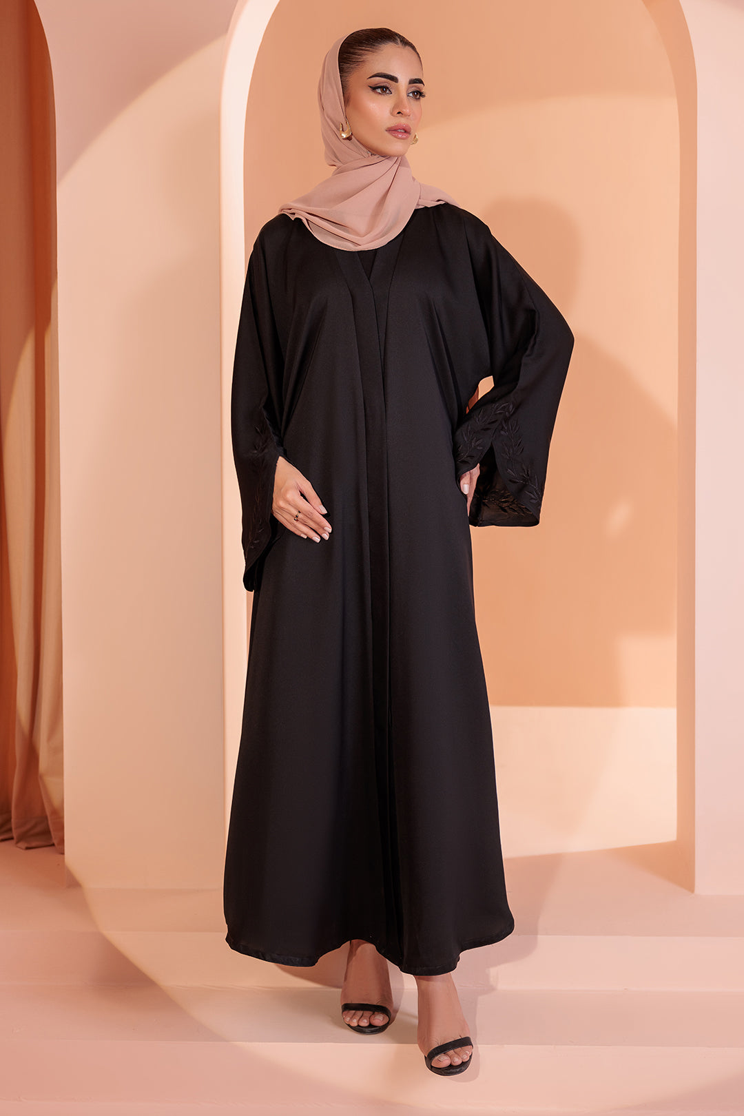 Embroidered Button Throught Abaya - 5007