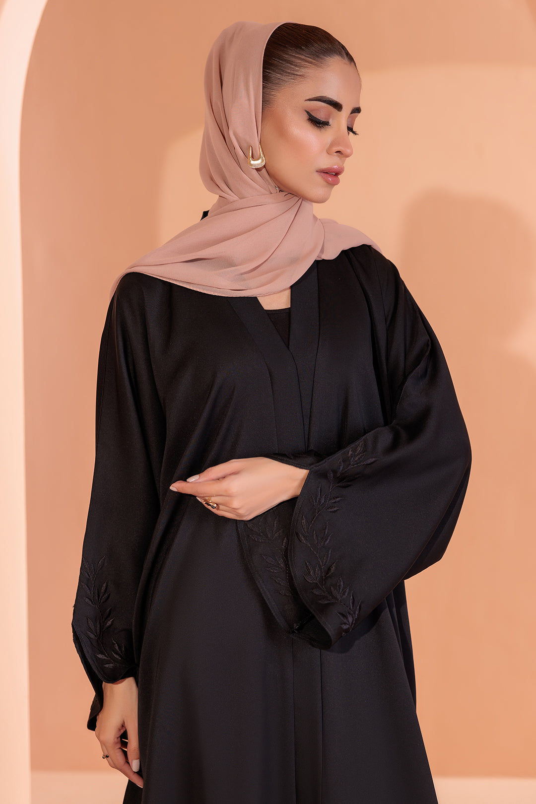 Embroidered Button Throught Abaya - 5007