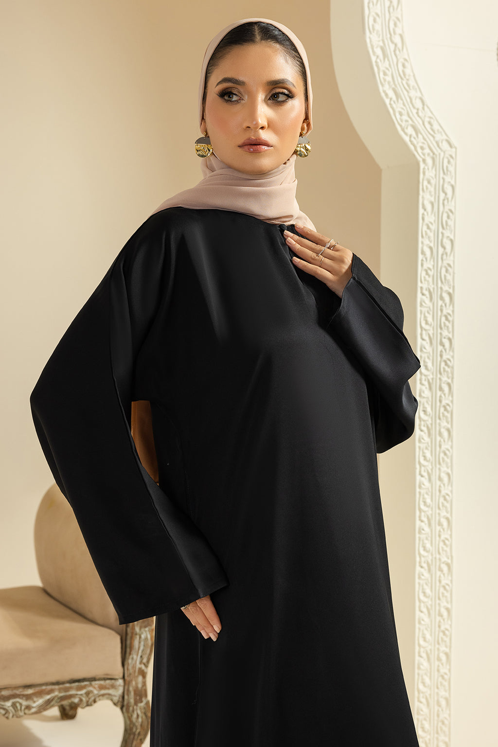 Single Button Plain Abaya with Pocket - 5011