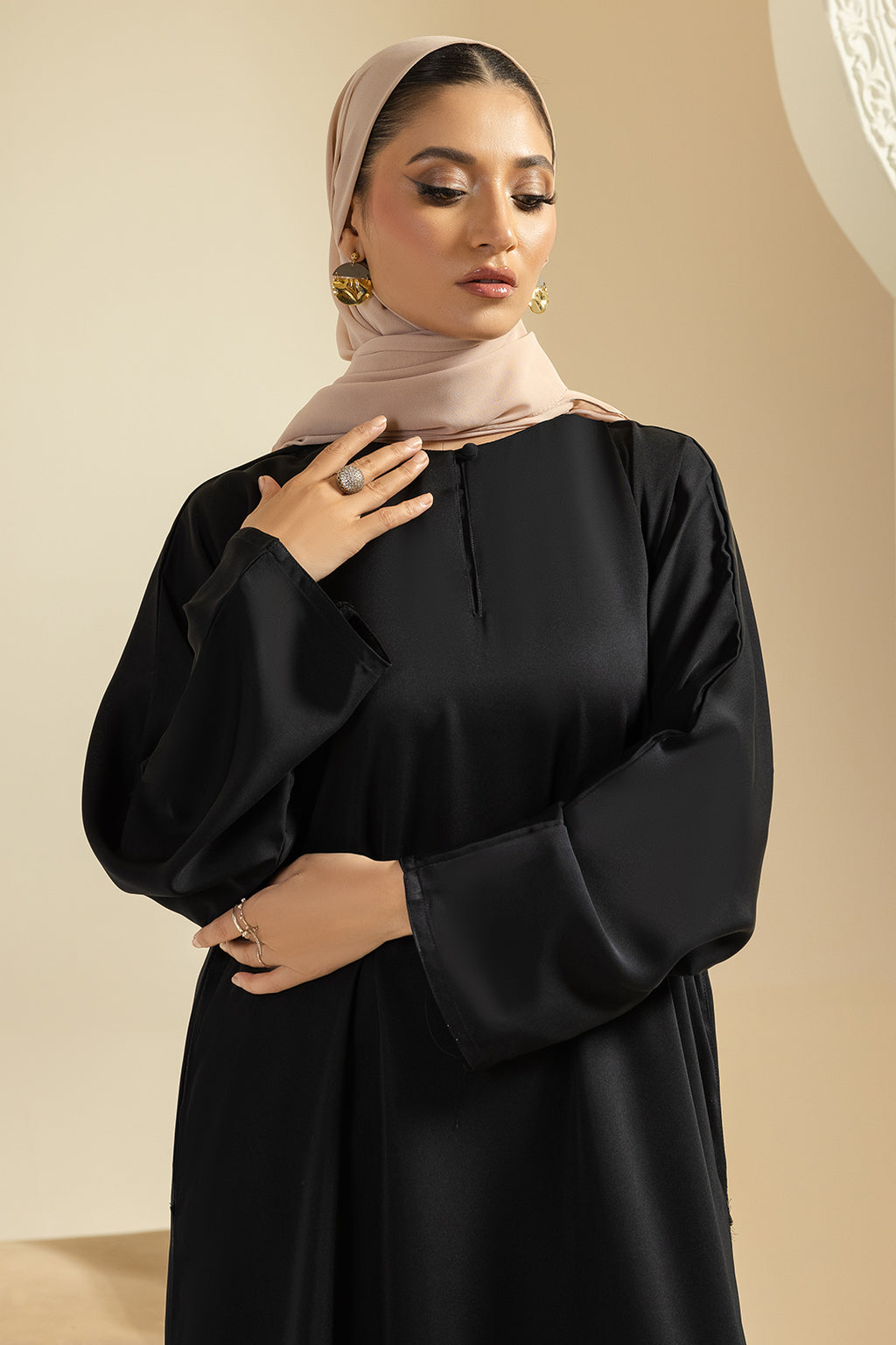 Single Button Plain Abaya with Pocket - 5011