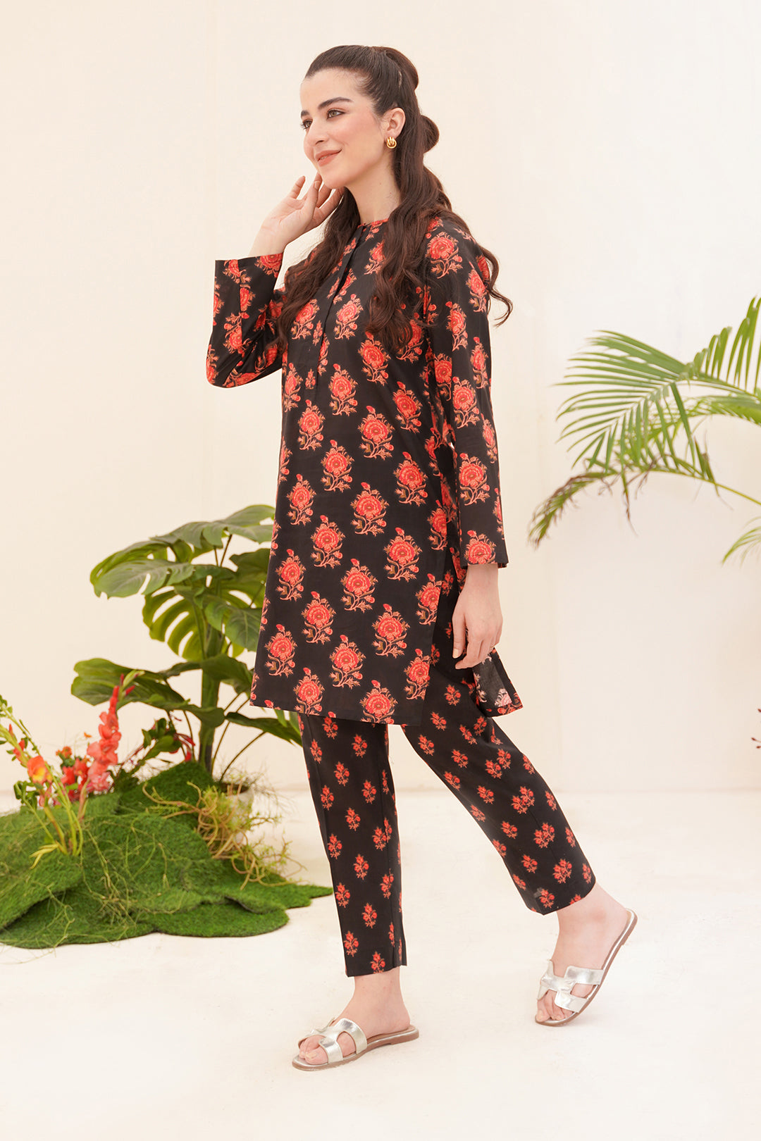 Embroidered Kurta Trouser - 0651