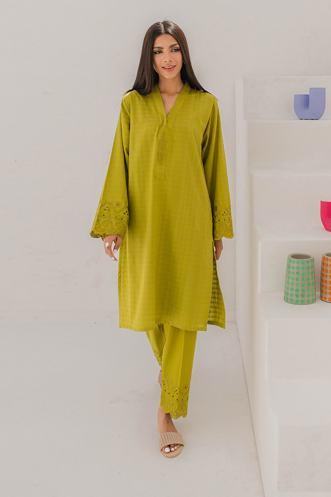 Embroidered Kurta Trouser - 0652