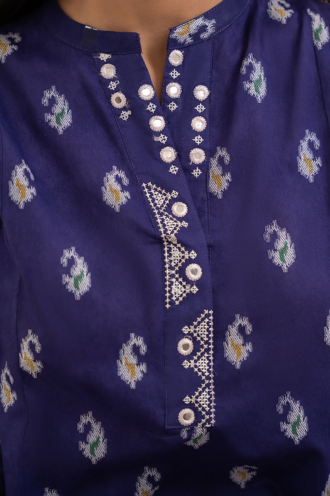 Embroidered Kurta Trouser - 1246