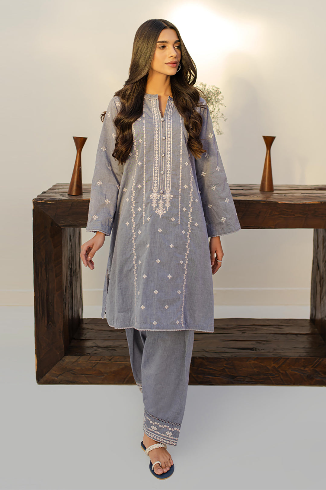 Embroidered Kurta Trouser - 1280