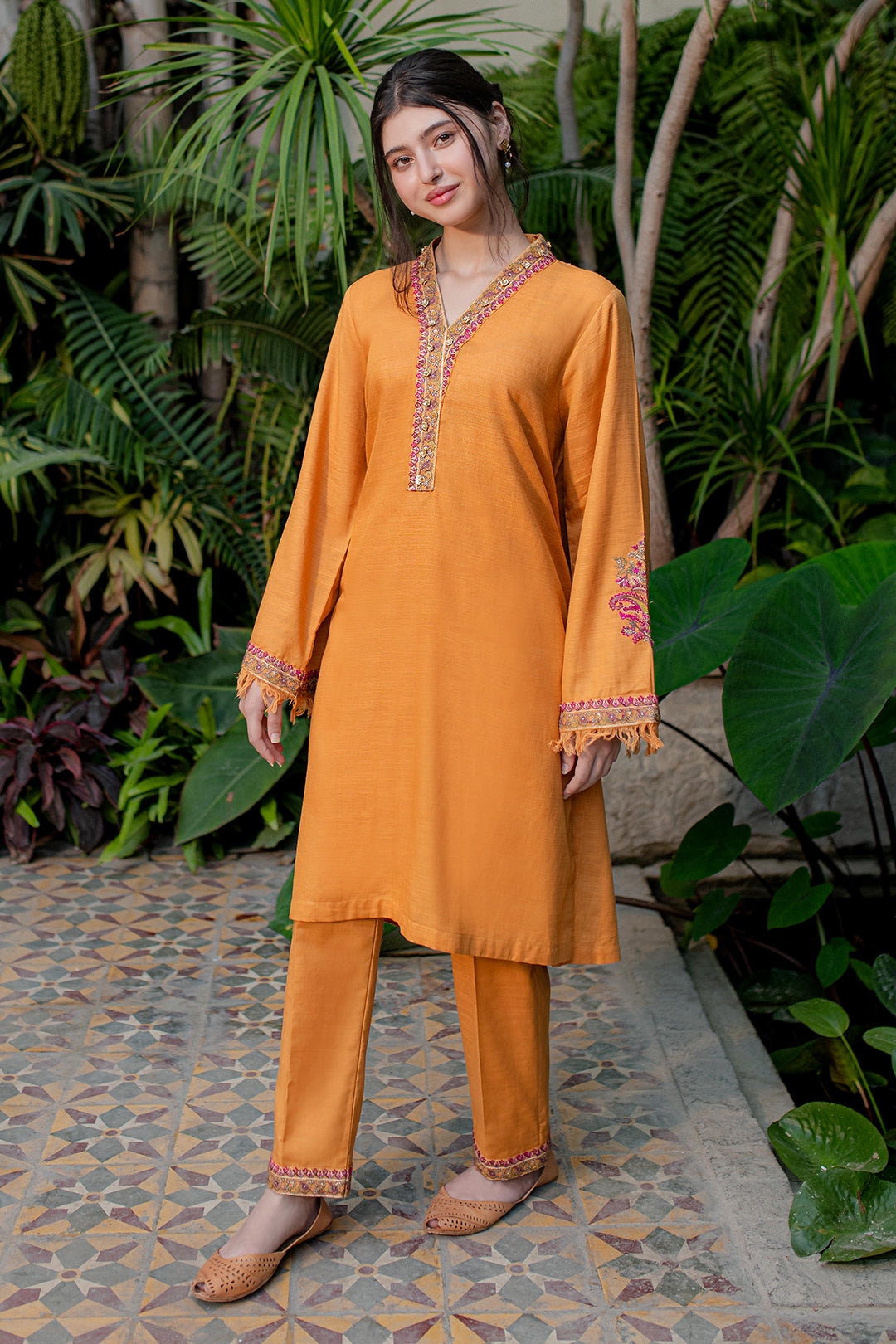 Embroidered Kurta Trouser - 1289