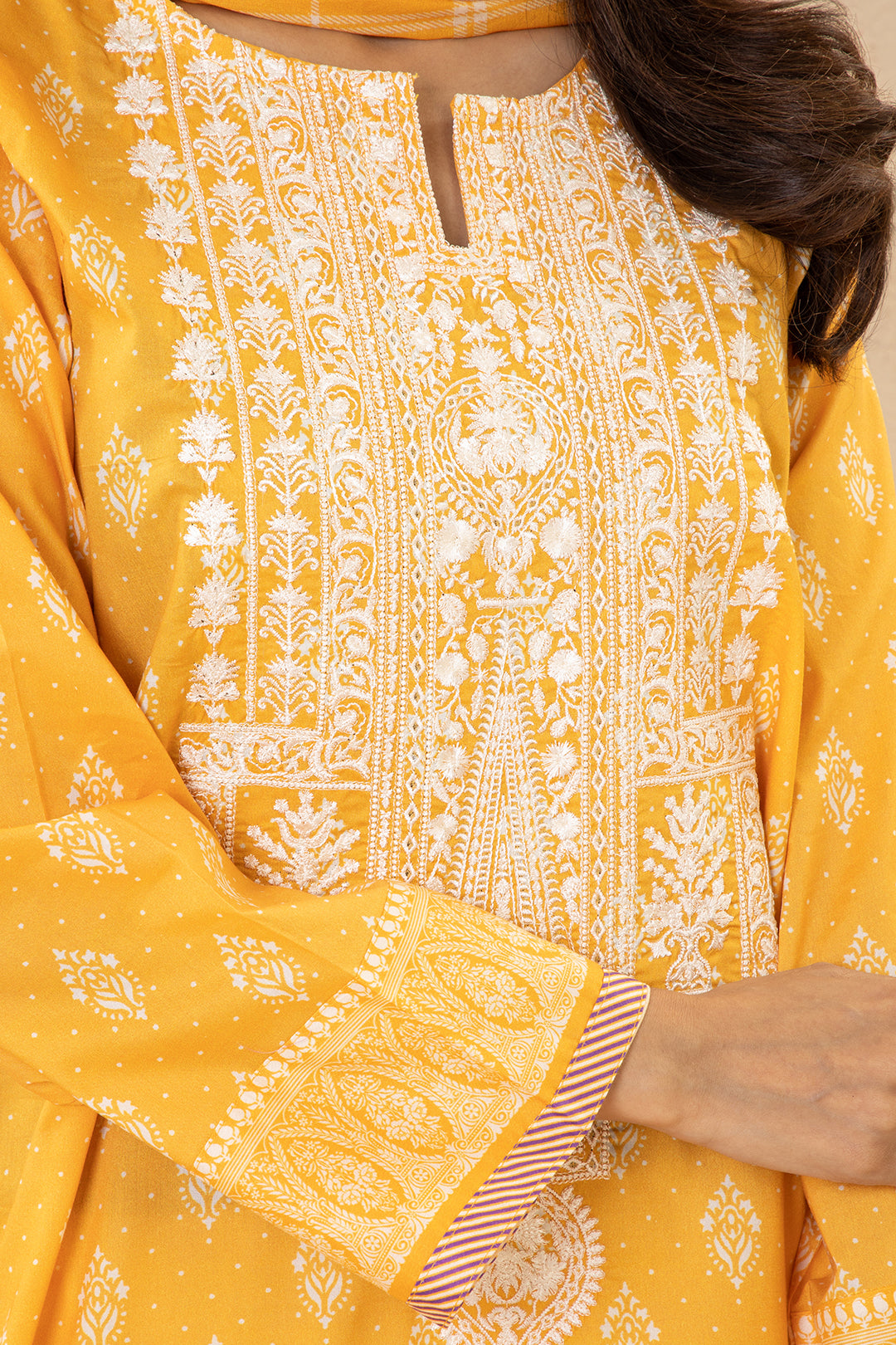 Embroidered Kurta Dupatta - 2823