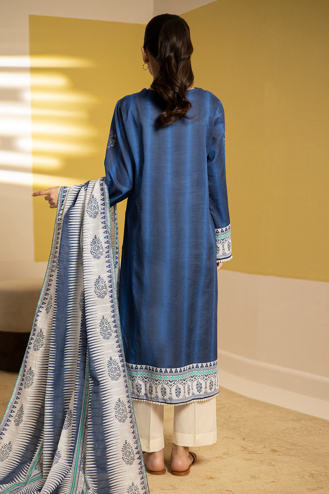 Embroidered Kurta Dupatta - 2881