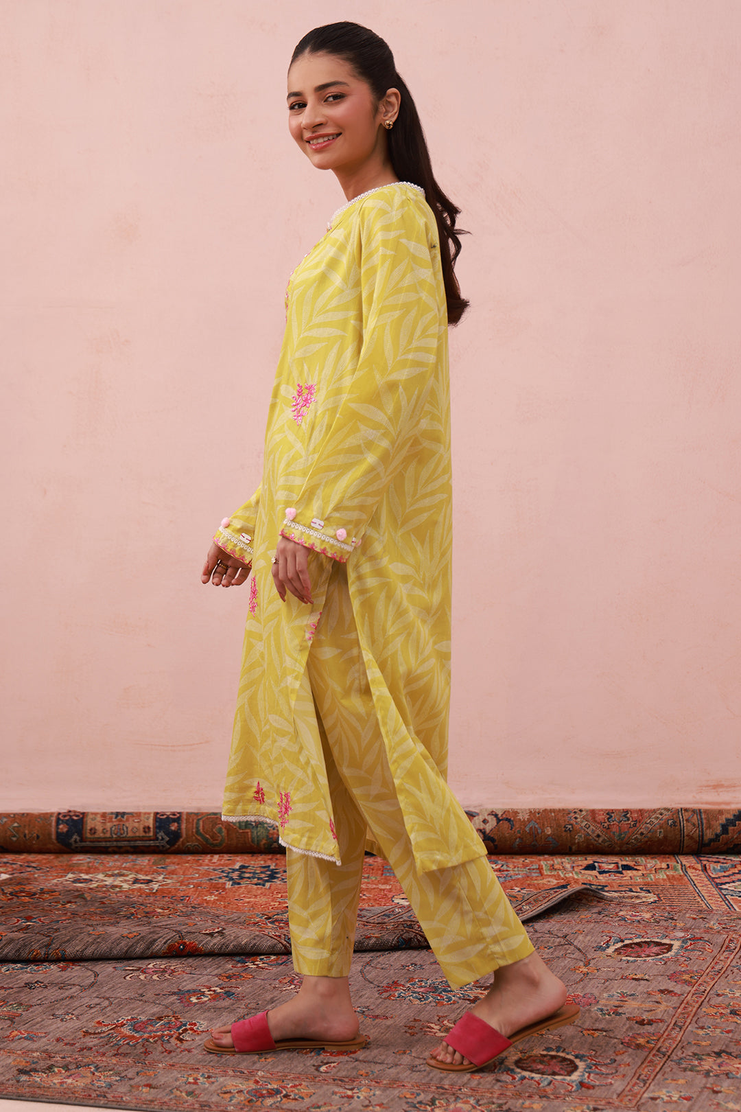 Embroidered Kurta Trouser - 2882