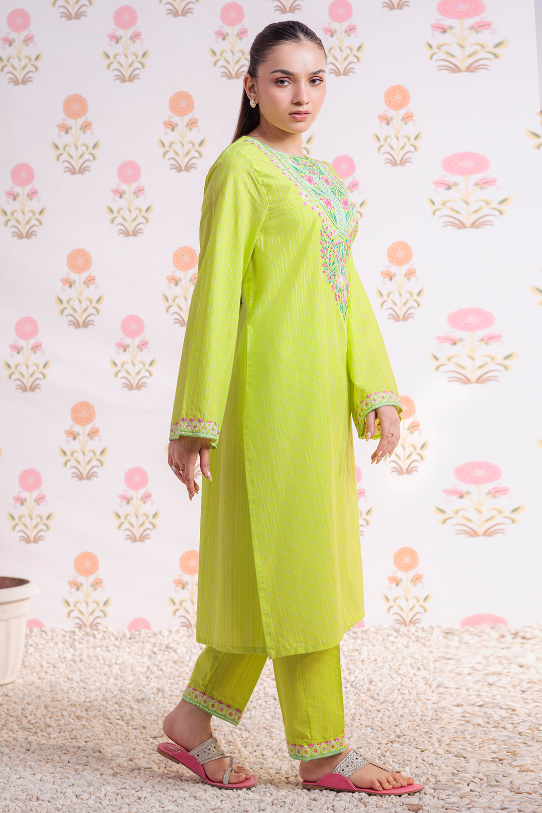Embroidered Kurta Trouser - 2885