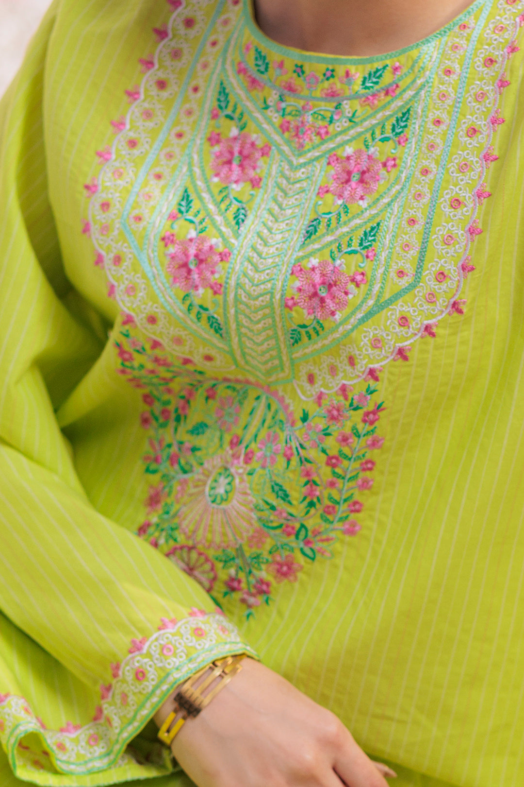 Embroidered Kurta Trouser - 2885