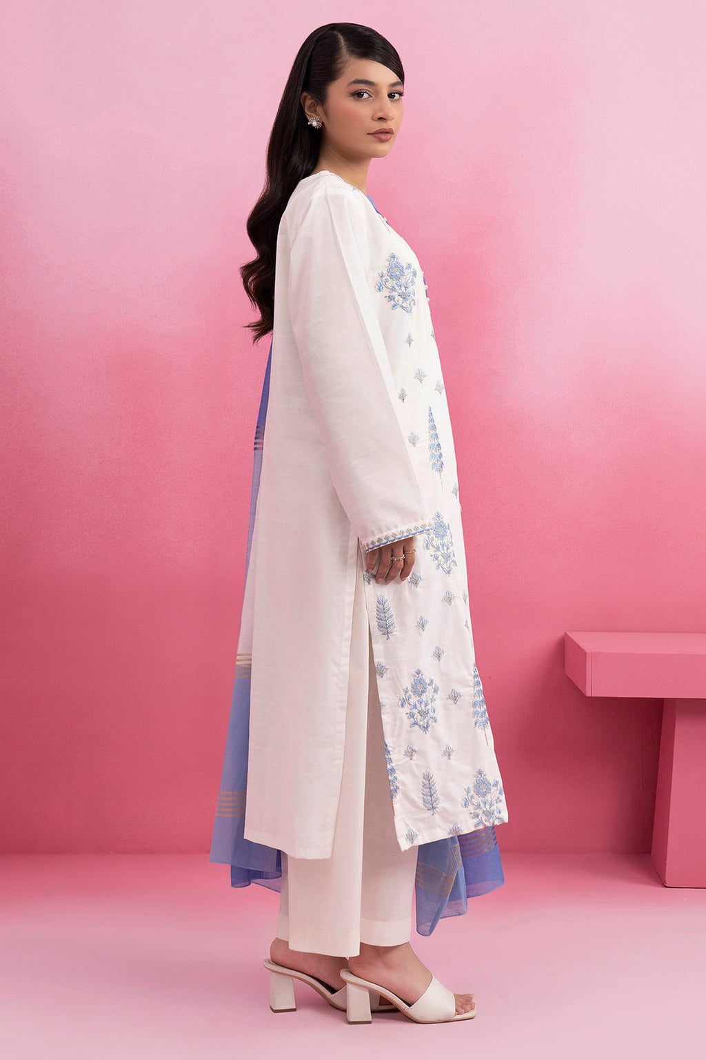 Embroidered Kurta Dupatta - 3211