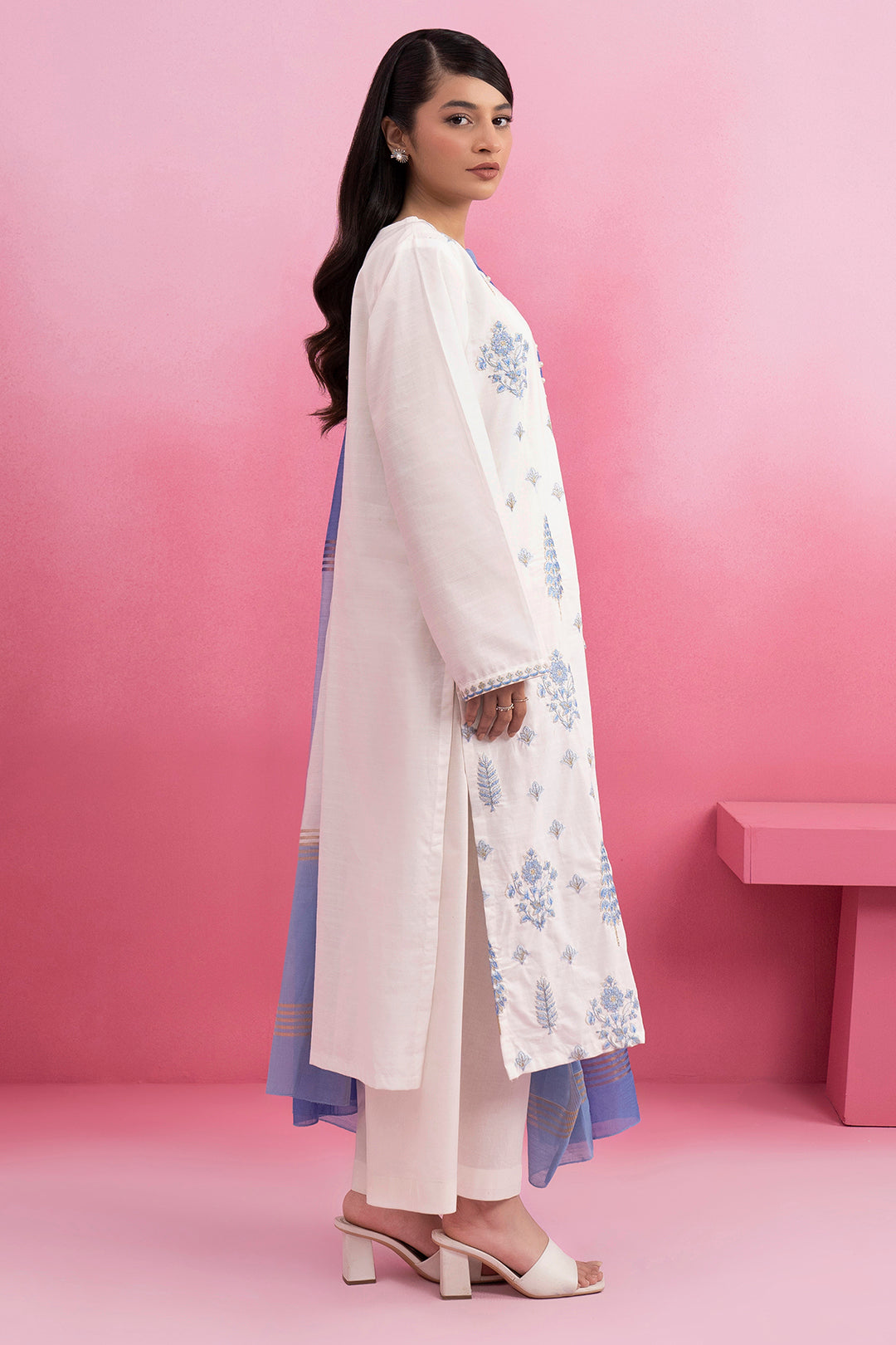 Embroidered Kurta Dupatta - 3211