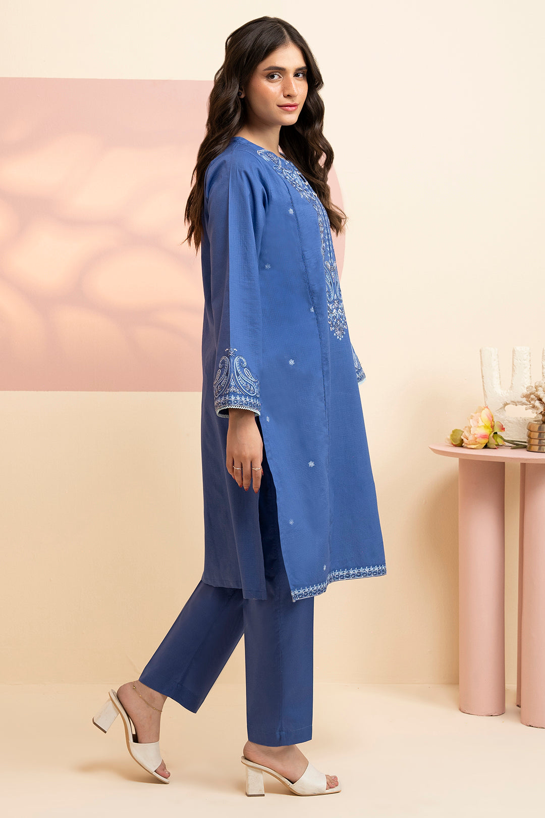 Embroidered Kurta Trouser - 3216