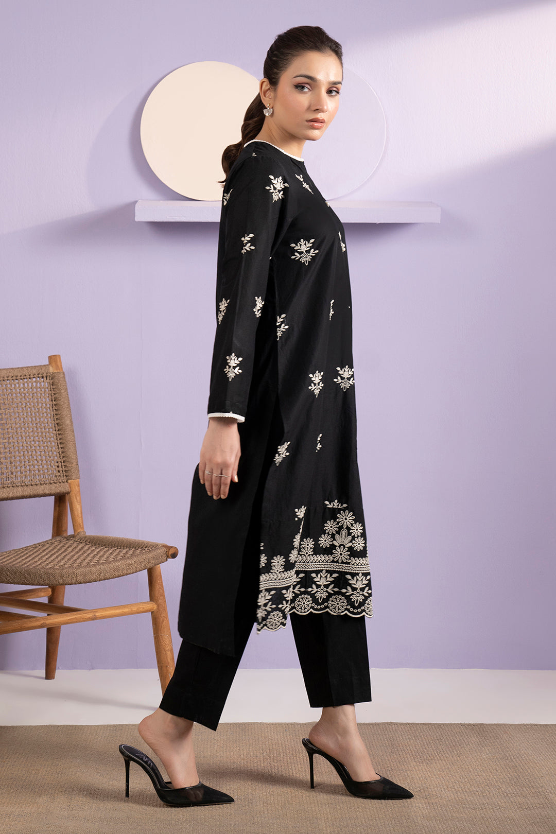 Embroidered Kurta Trouser - 3218