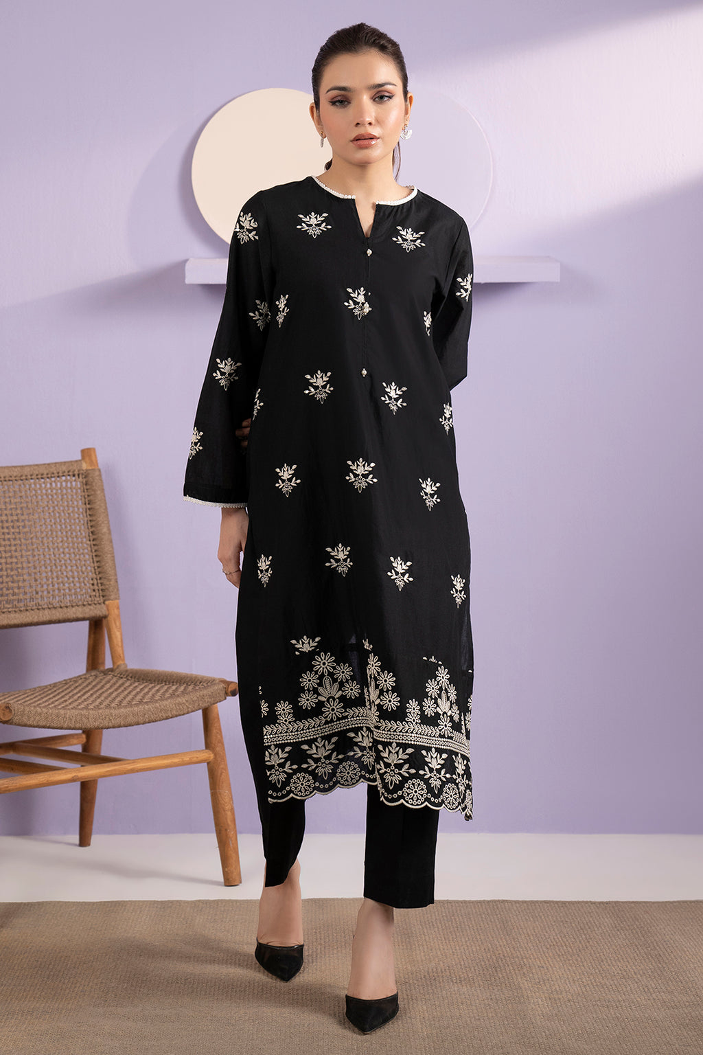 Embroidered Kurta Trouser - 3218