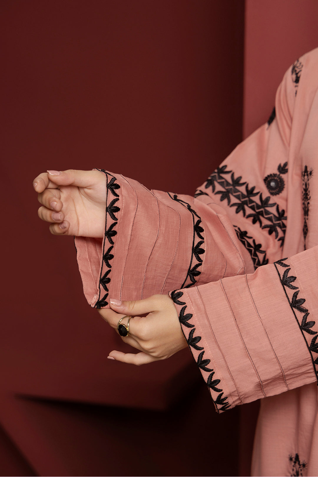 Embroidered Kurta Trouser - 3318