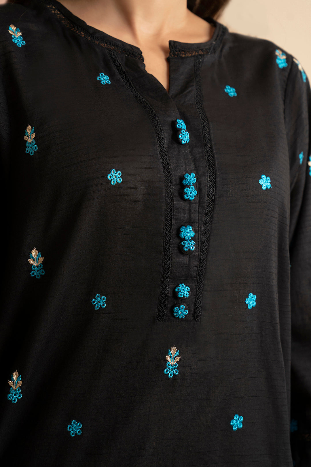 Embroidered Kurta Trouser - 3319
