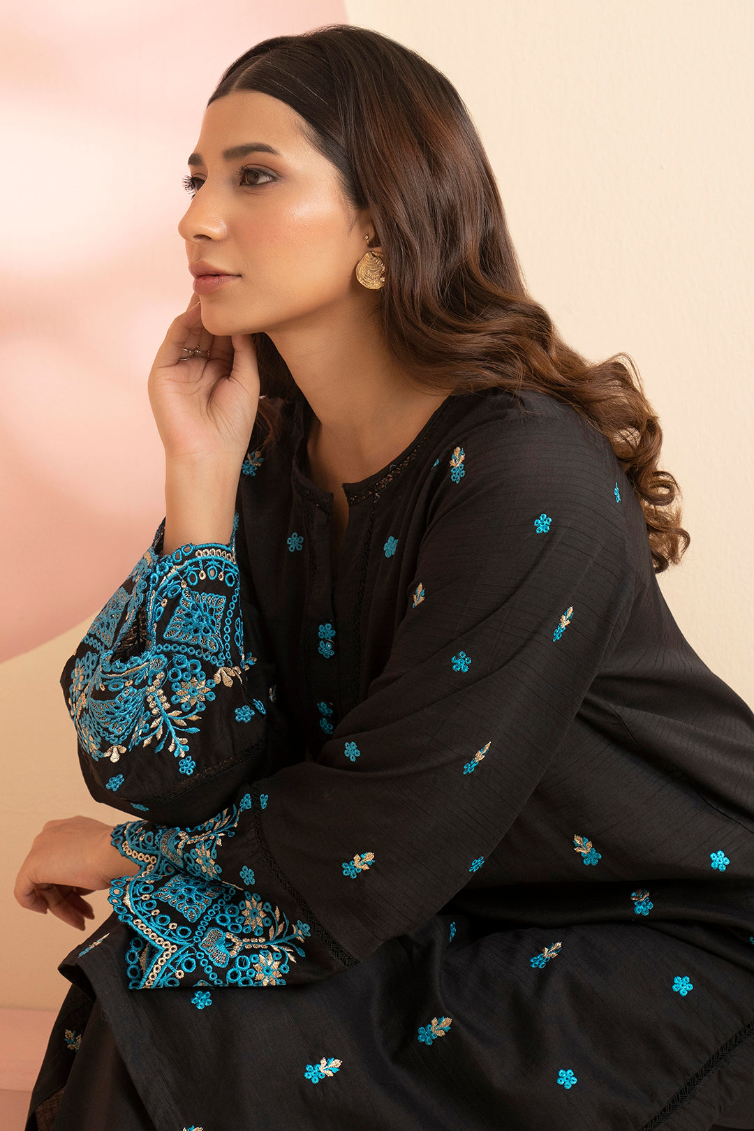 Embroidered Kurta Trouser - 3319