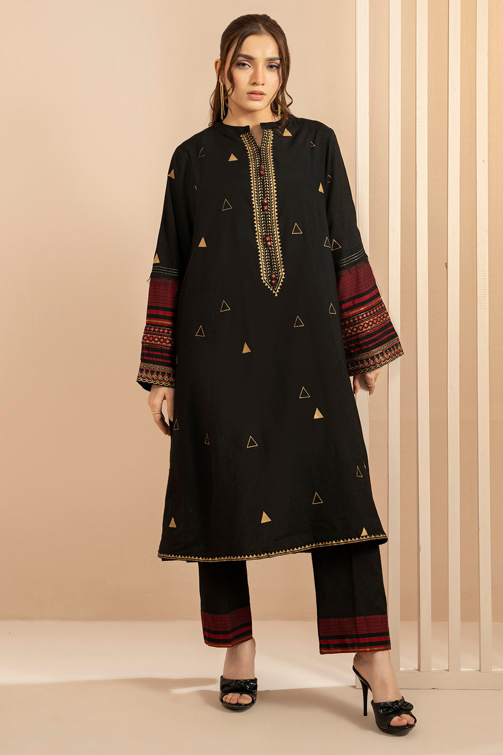 Embroidered Kurta Trouser - 3324