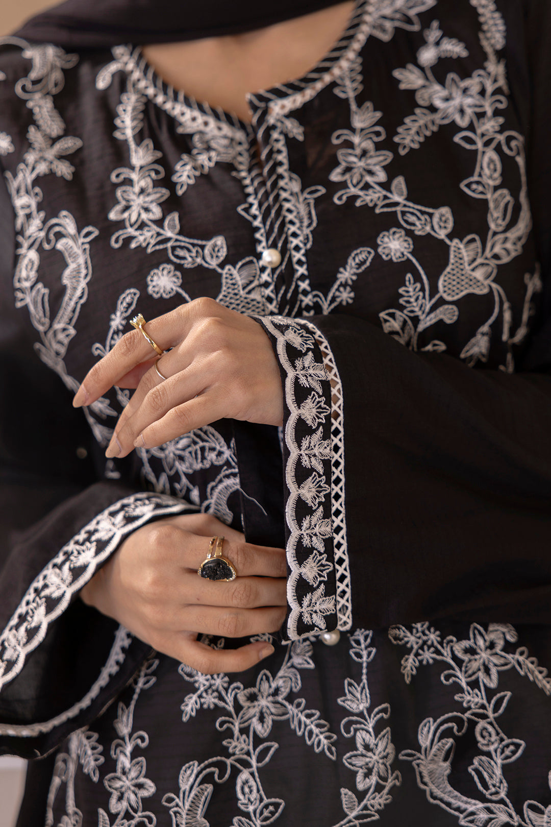 Embroidered Kurta Dupatta - 3326