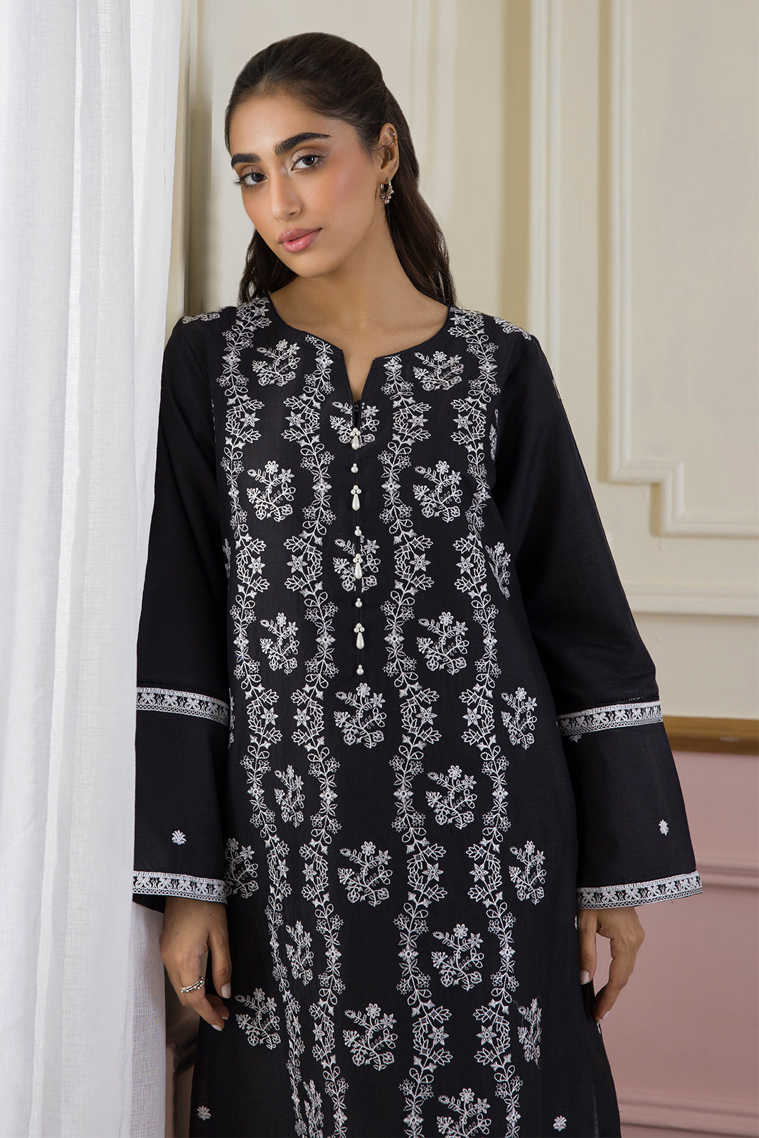 Embroidered Kurta Trouser - 3327