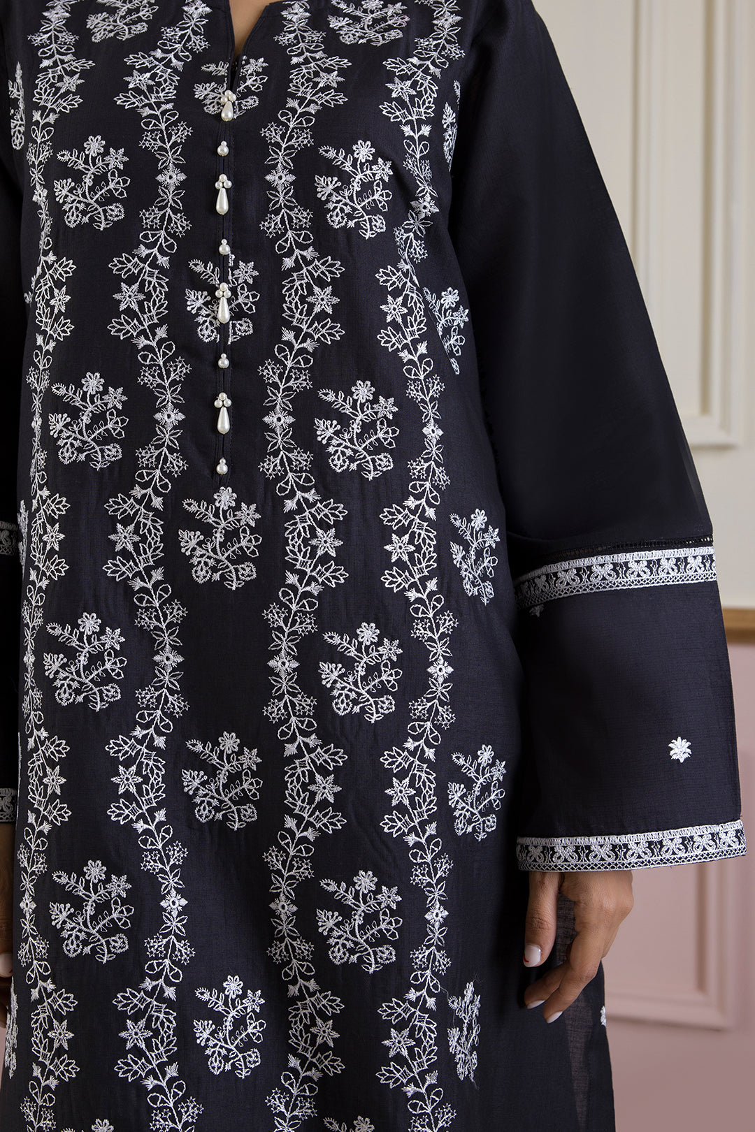Embroidered Kurta Trouser - 3327