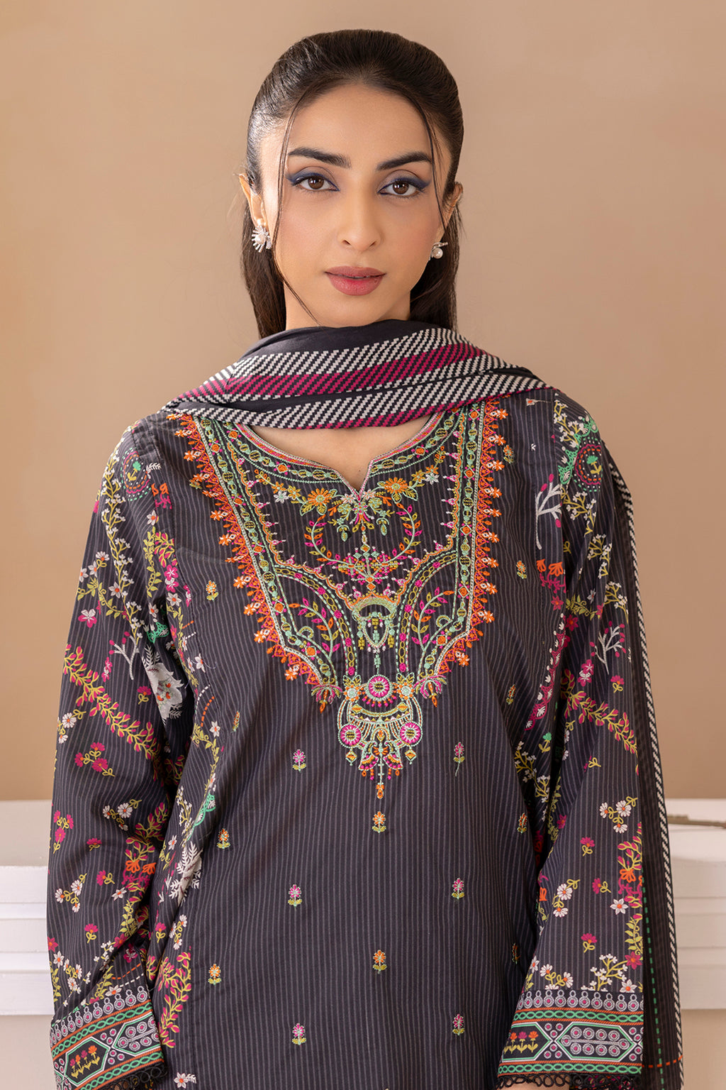 Embroidered Kurta Dupatta Trouser - 2834