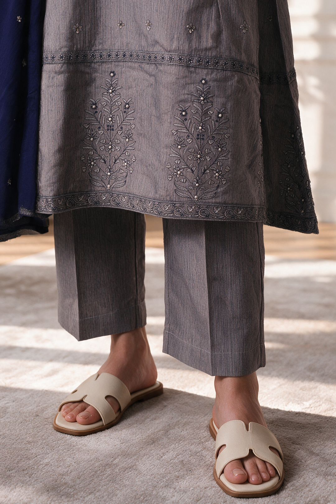 Embroidered Kurta Shawl Trouser - 3416