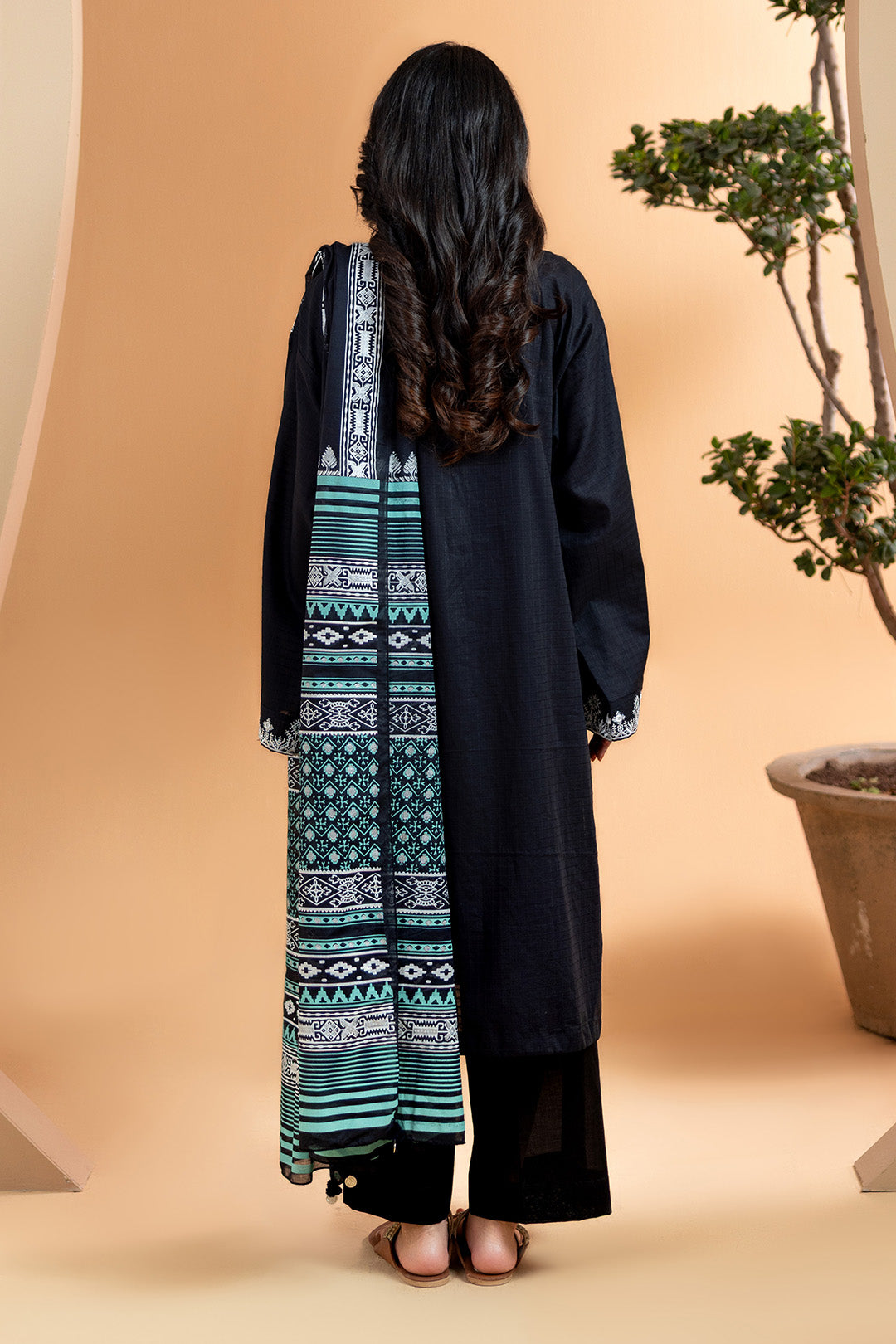 Embroidered Kurta Dupatta - 2505