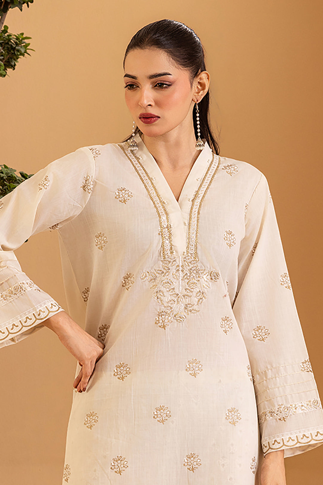 Embroidered Kurta Trouser - 2507