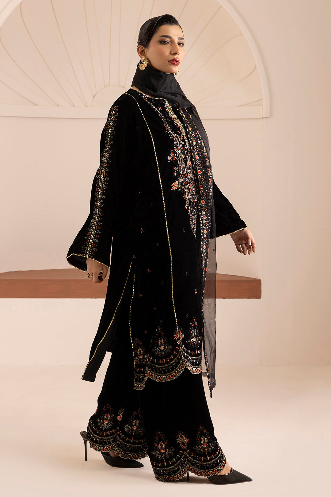 Embroidered Kurta Dupatta Trouser - 0731