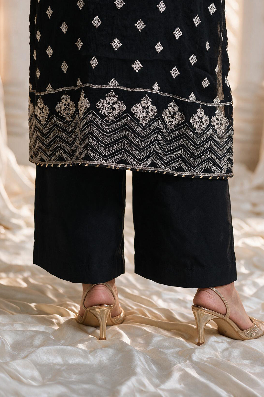 Embroidered Kurta Dupatta Trouser - 0766