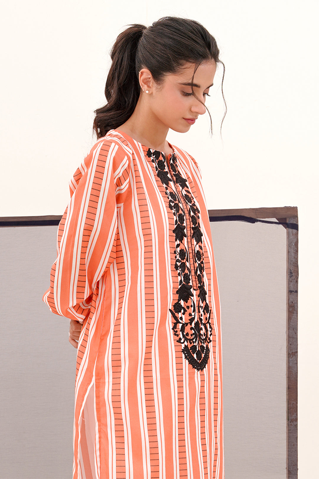 Embroidered Kurta - 0921