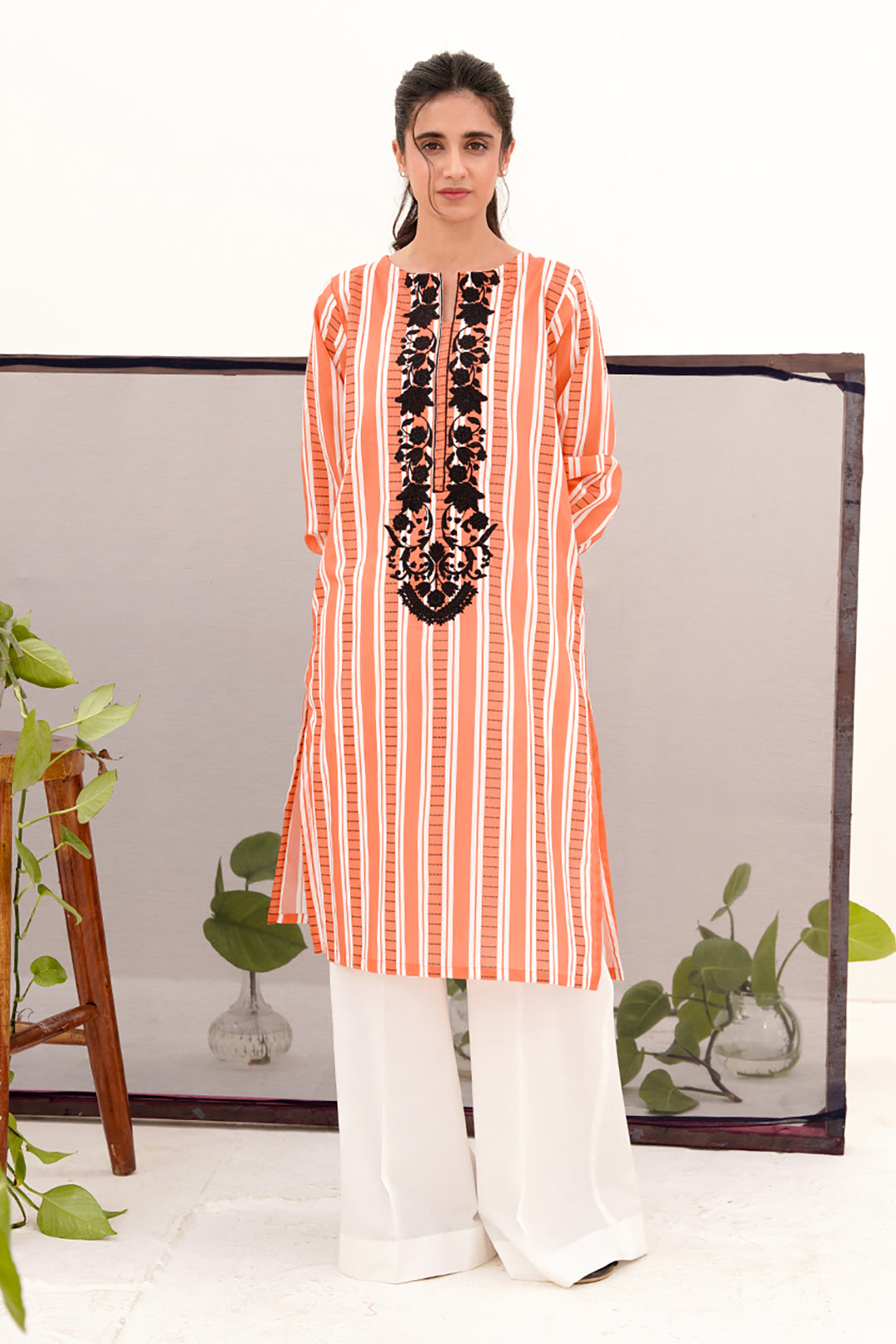 Embroidered Kurta - 0921