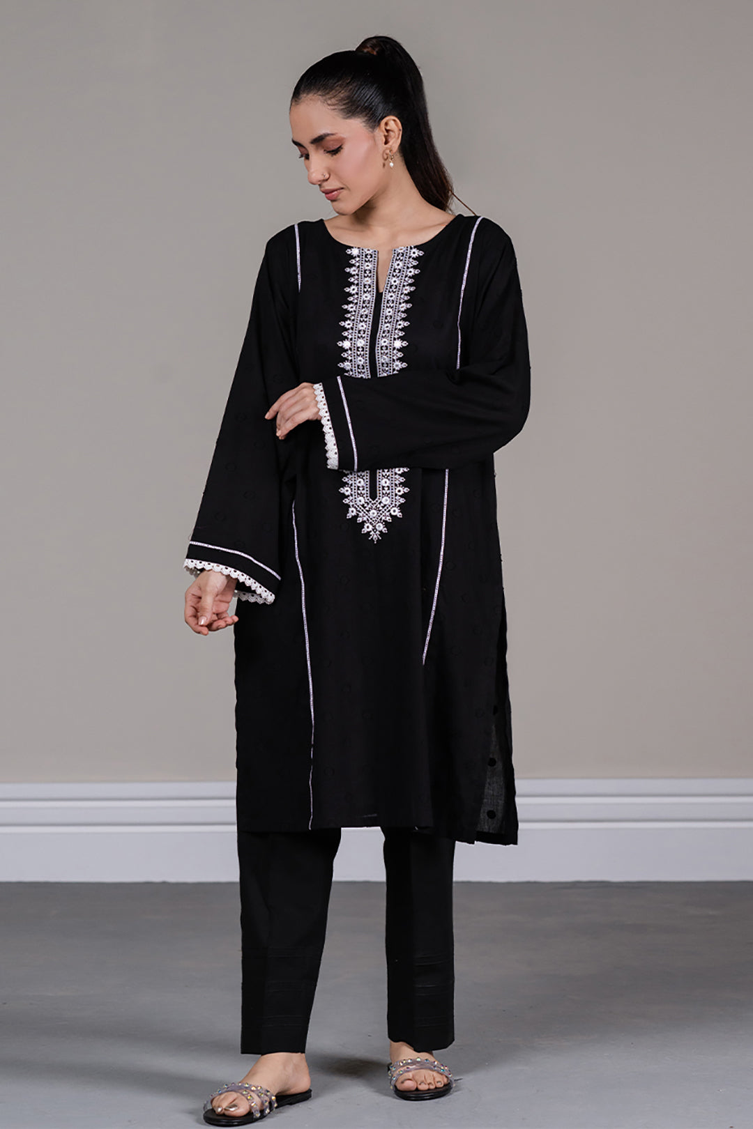 Embroidered Kurta - 0976