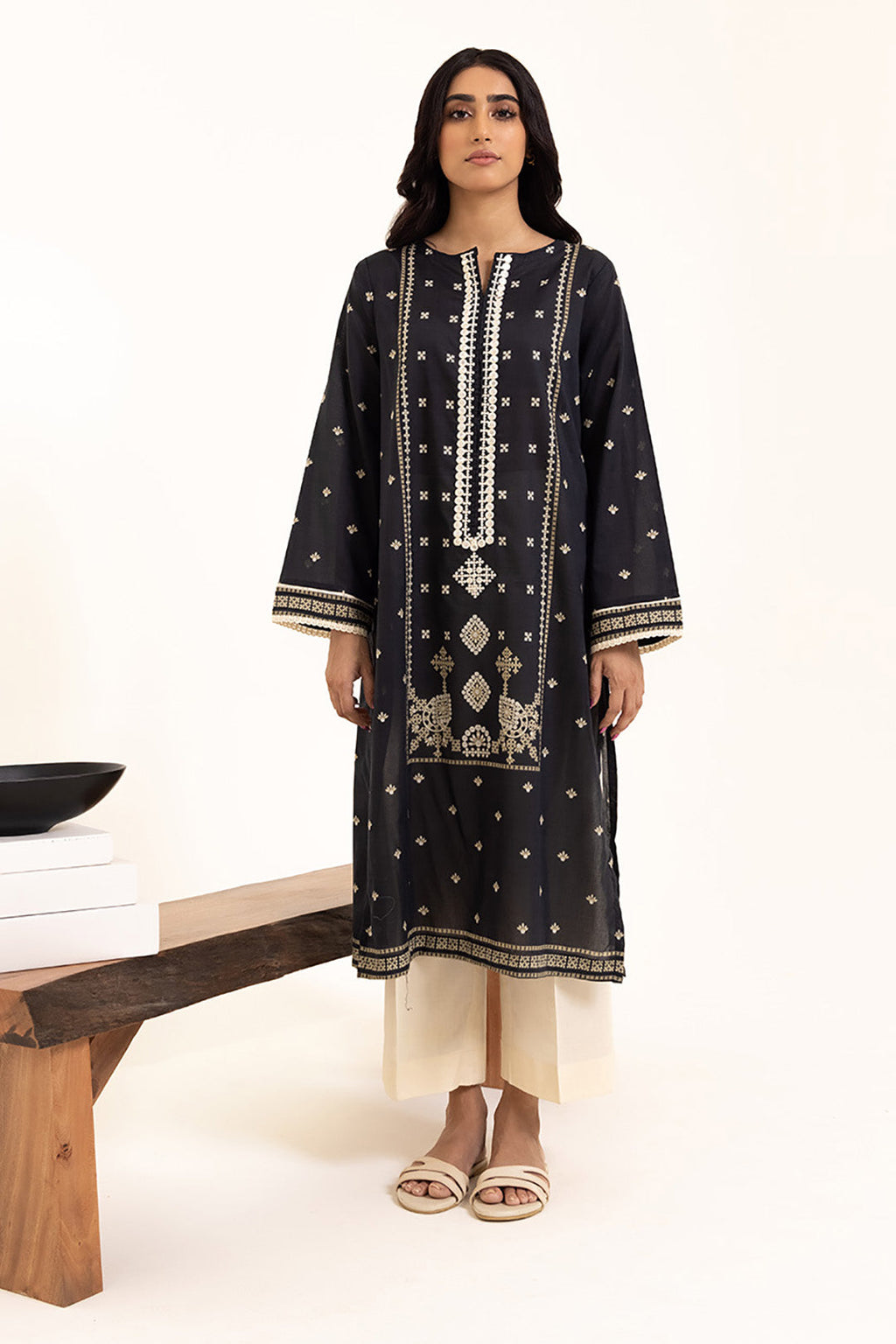 Embroidered Kurta - 1025