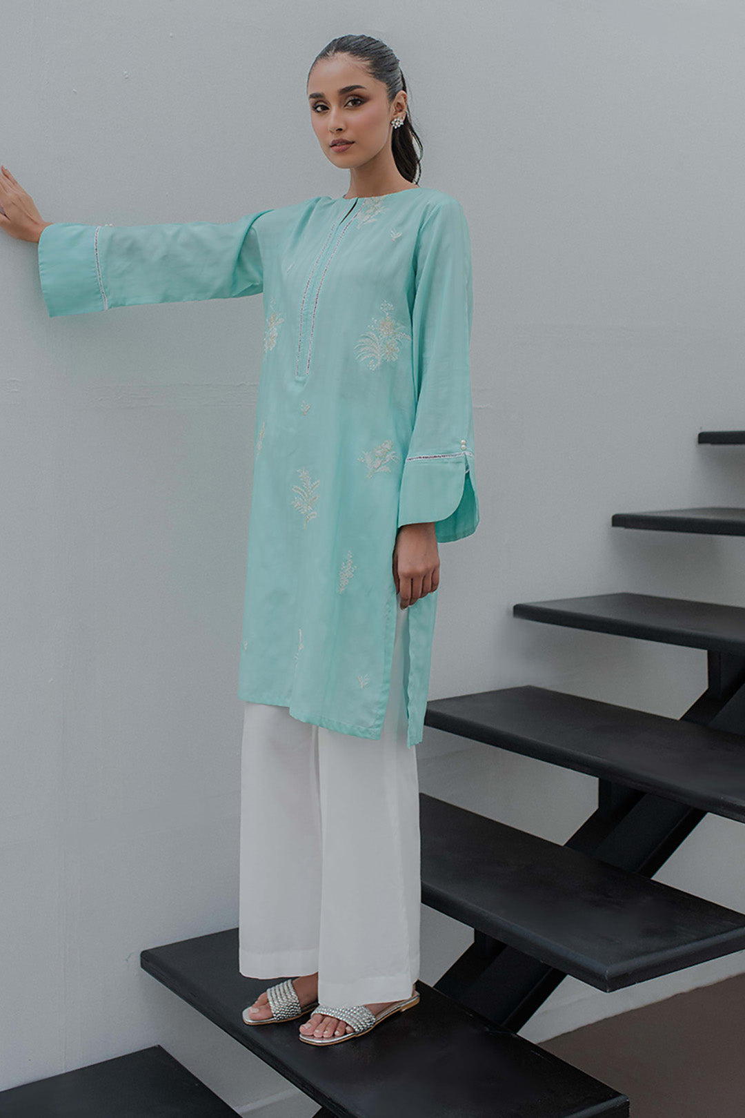 Embroidered Kurta - 1034
